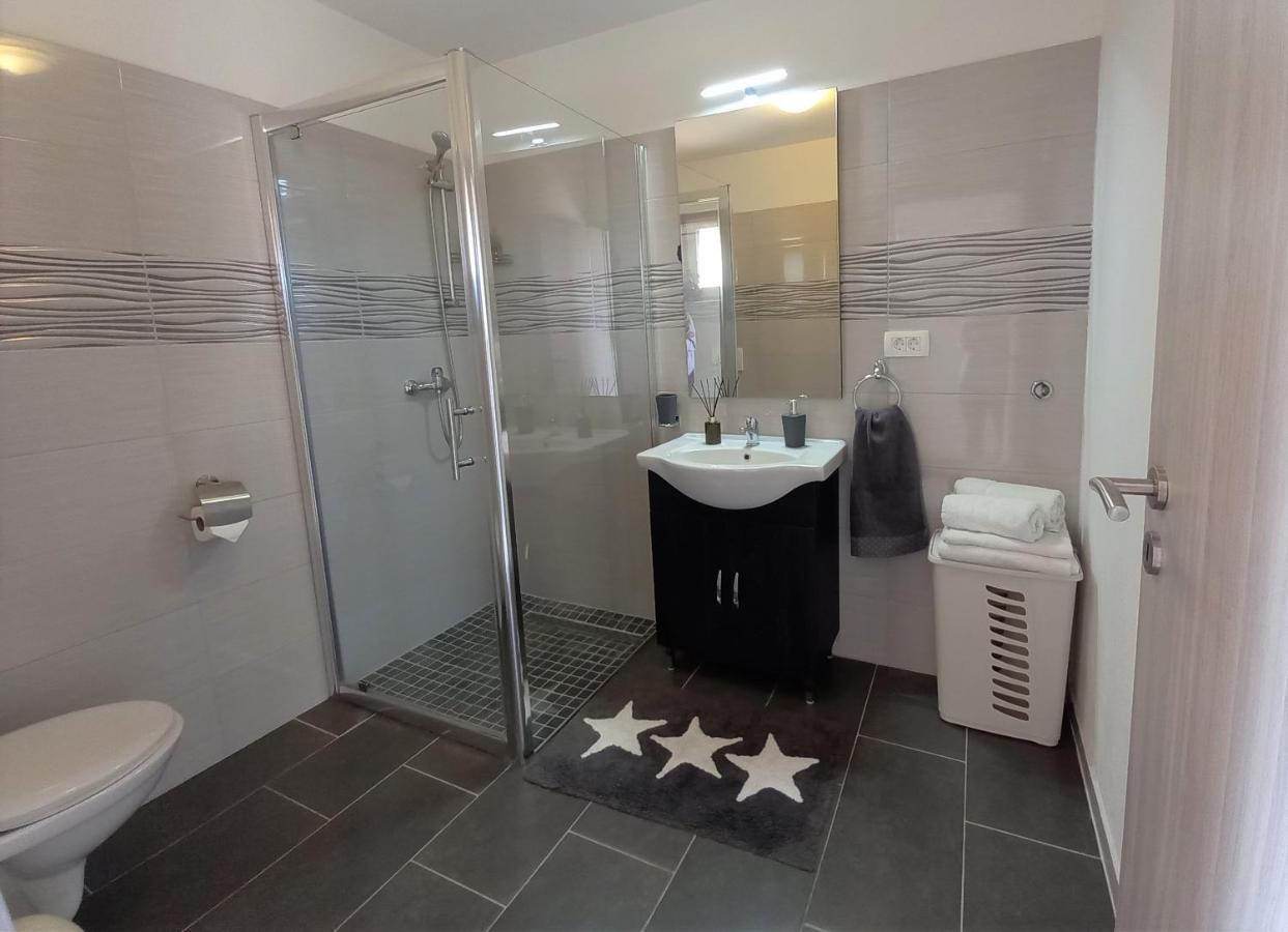 Apartments Antunovic Umag Exterior foto