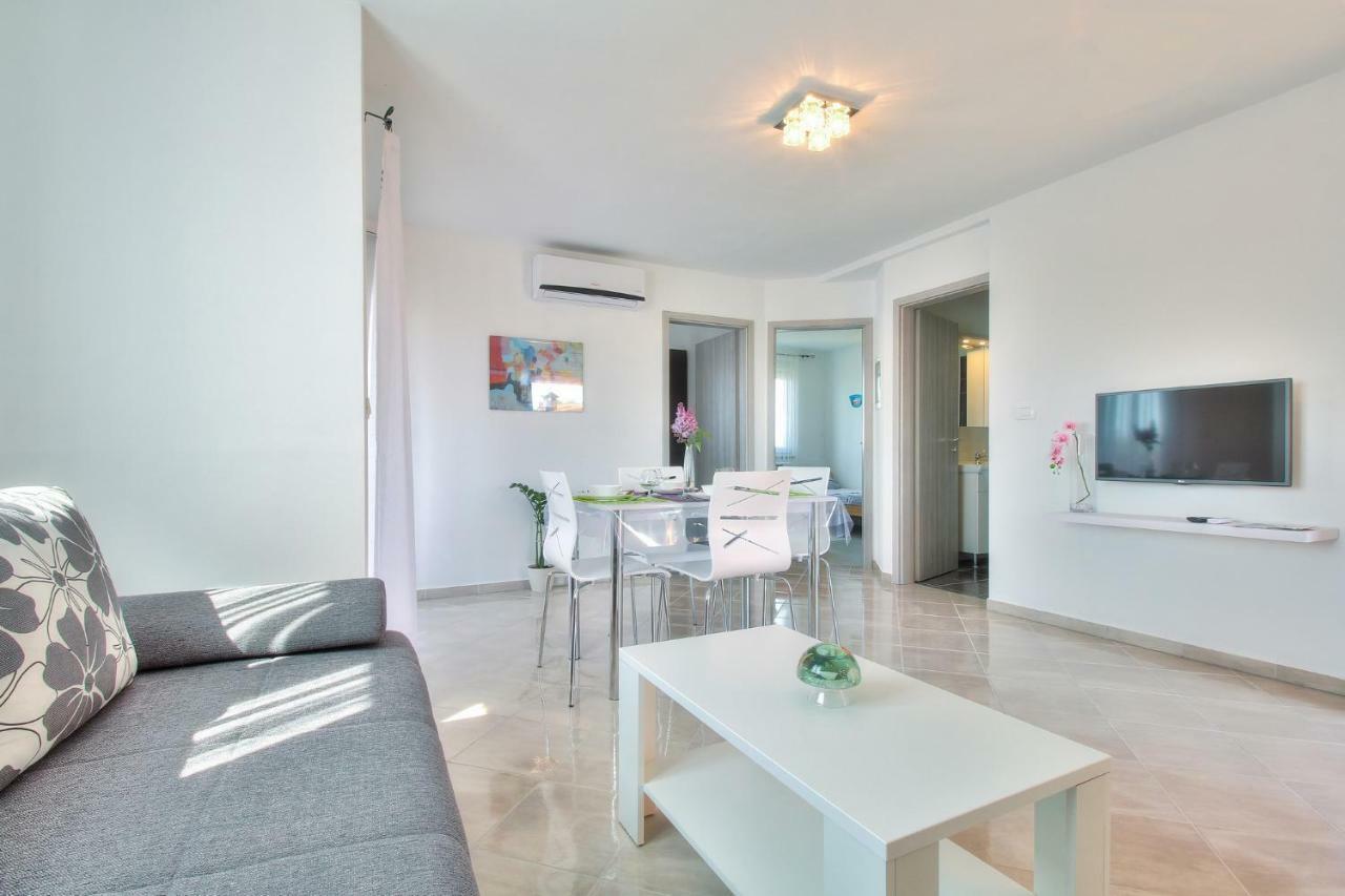 Apartments Antunovic Umag Exterior foto